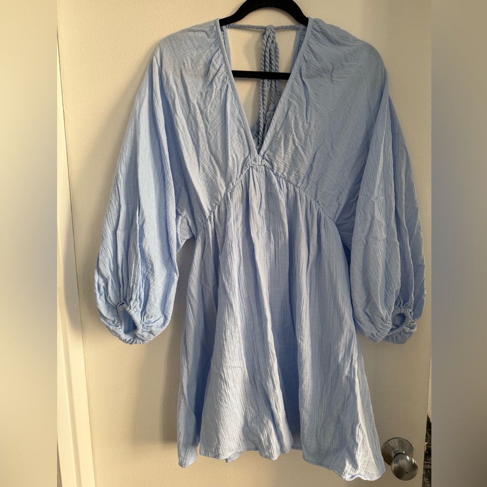 Bubbly sleeves, flowy dress by H&M